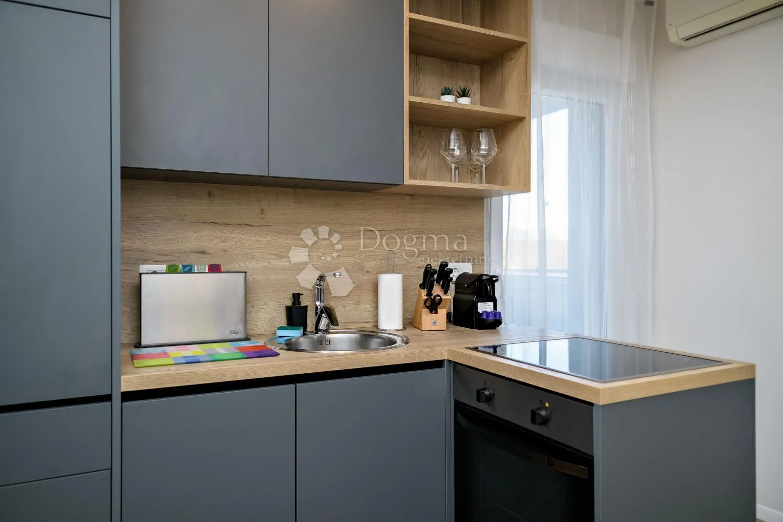zagreb, maksimir, luksuzan stan 40 m2 s bazenom - slika 3