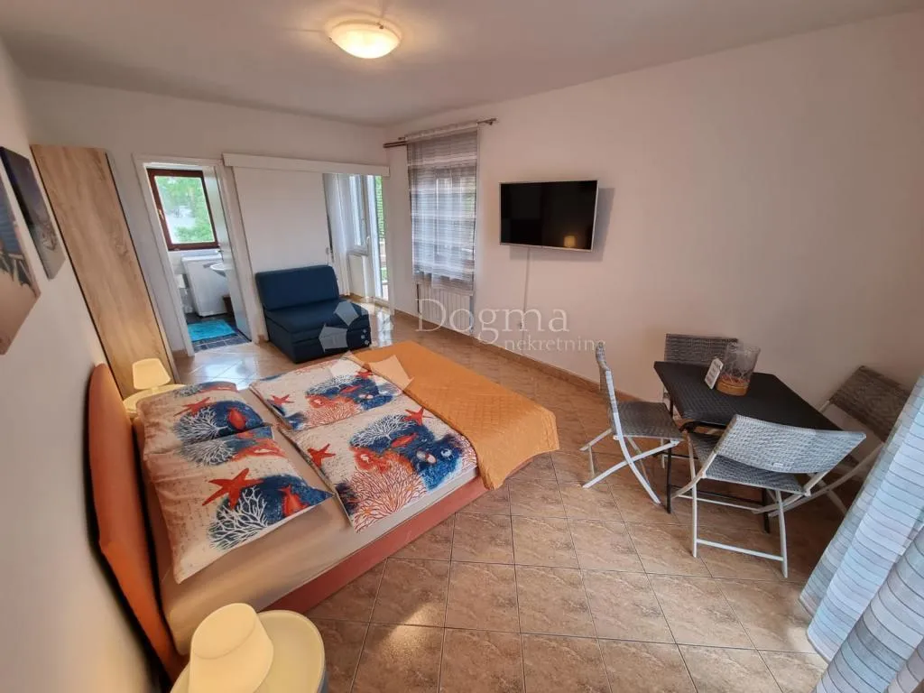 dva apartmana - prilika za investitore - slika 3