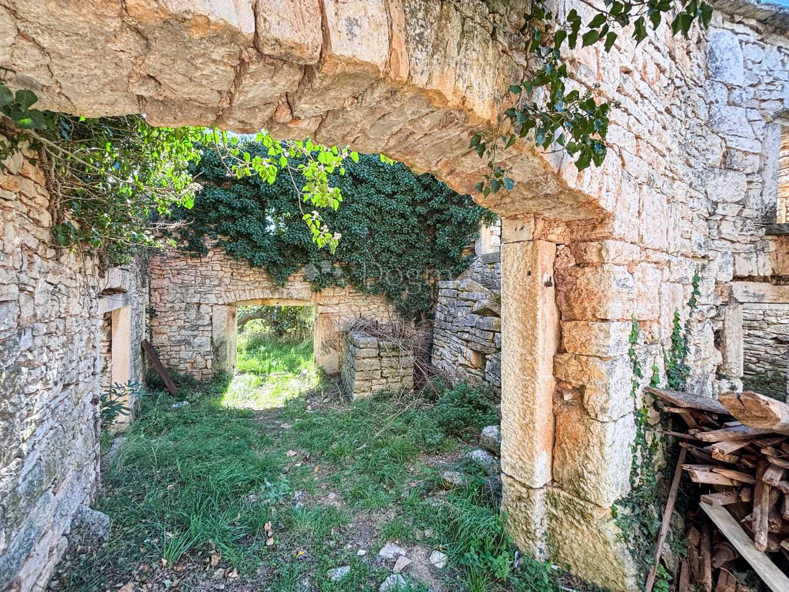 kompleks kuća za adaptaciju u unutrašnjosti istre - slika 5