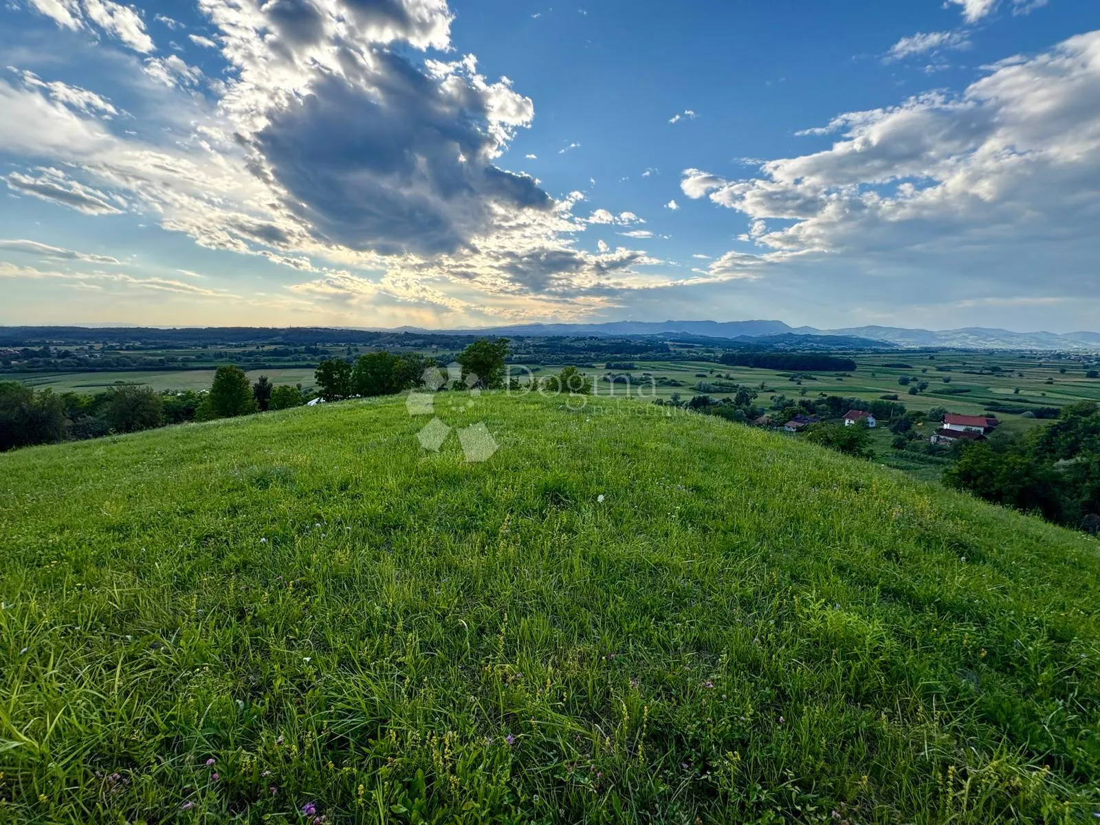 investicijsko imanje s pogledom na dolinu sutle - slika 49