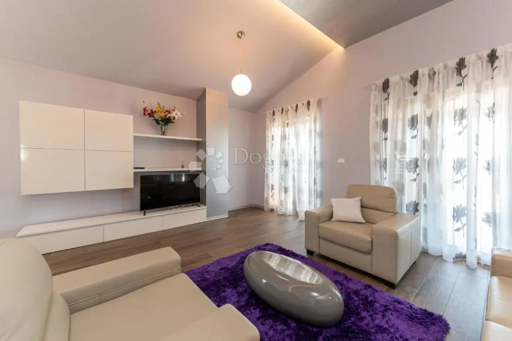 penthouse 200 metara od mora s pogledom - slika 3