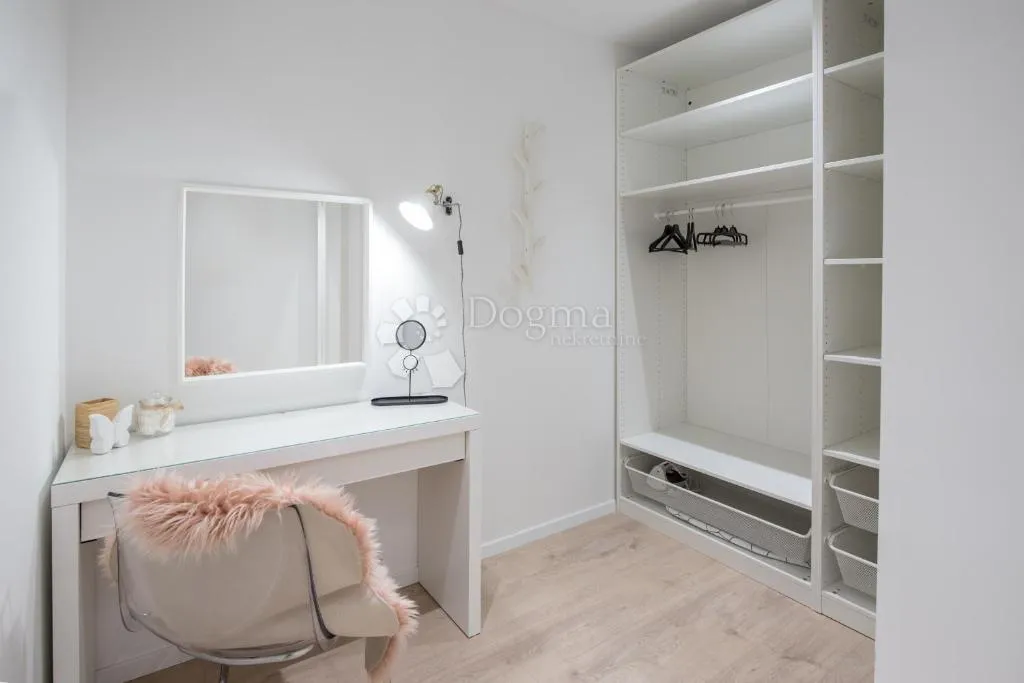 6 apartmana s bazenom u centru pule - slika 14