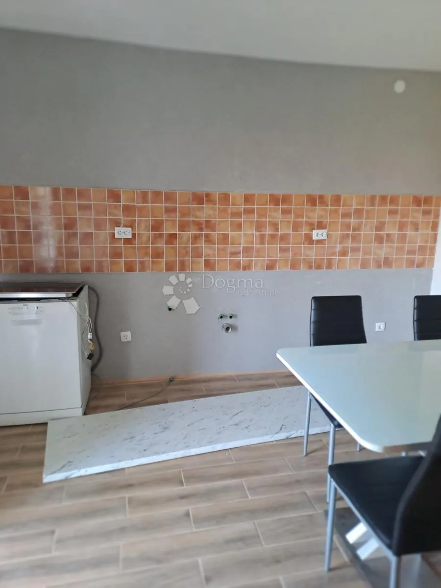 novo uređena kuća s krasnim pogledom - slika 11