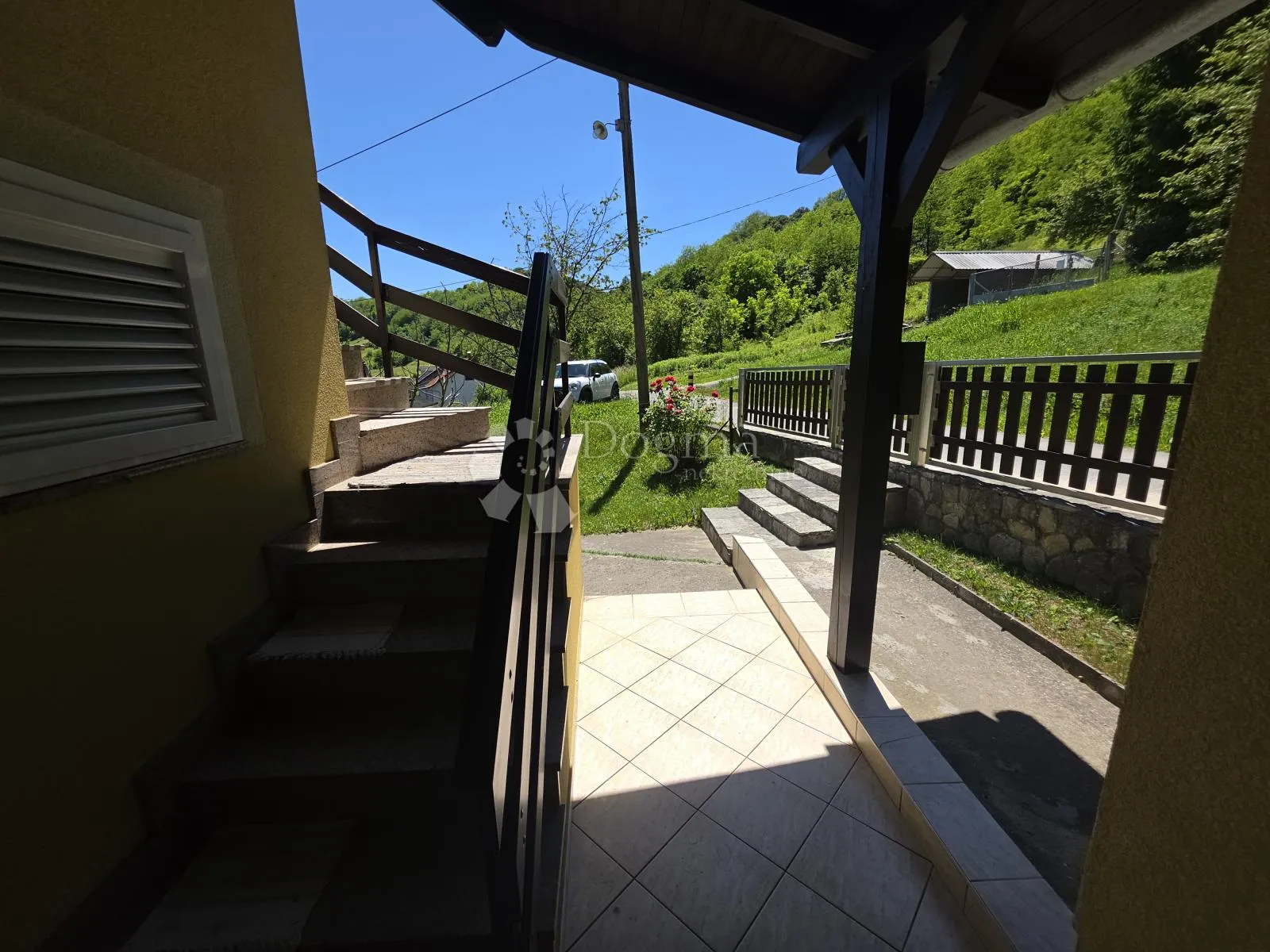 kuća s panoramskim pogledom na zagorje – namještena, bez ulaganja, idealna za život ili turistički najam - slika 4