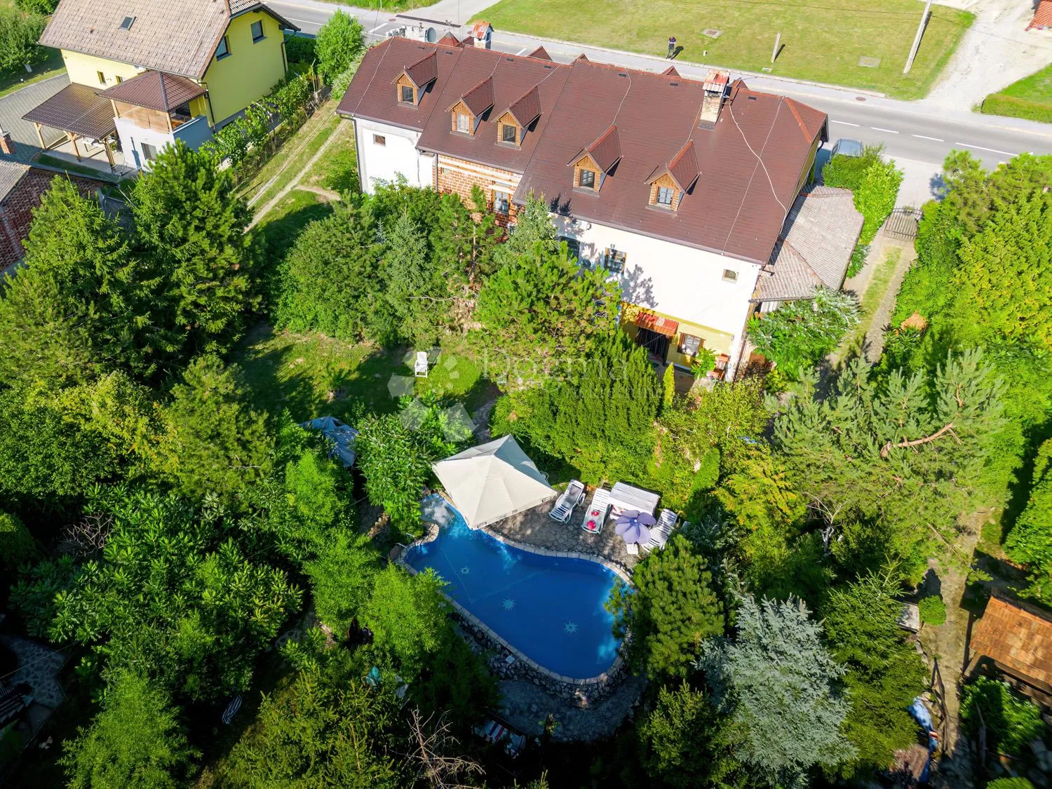 prilika za investiciju: uhodani obiteljski hotel s mini zoo vrtom u srcu zagorja - slika 3