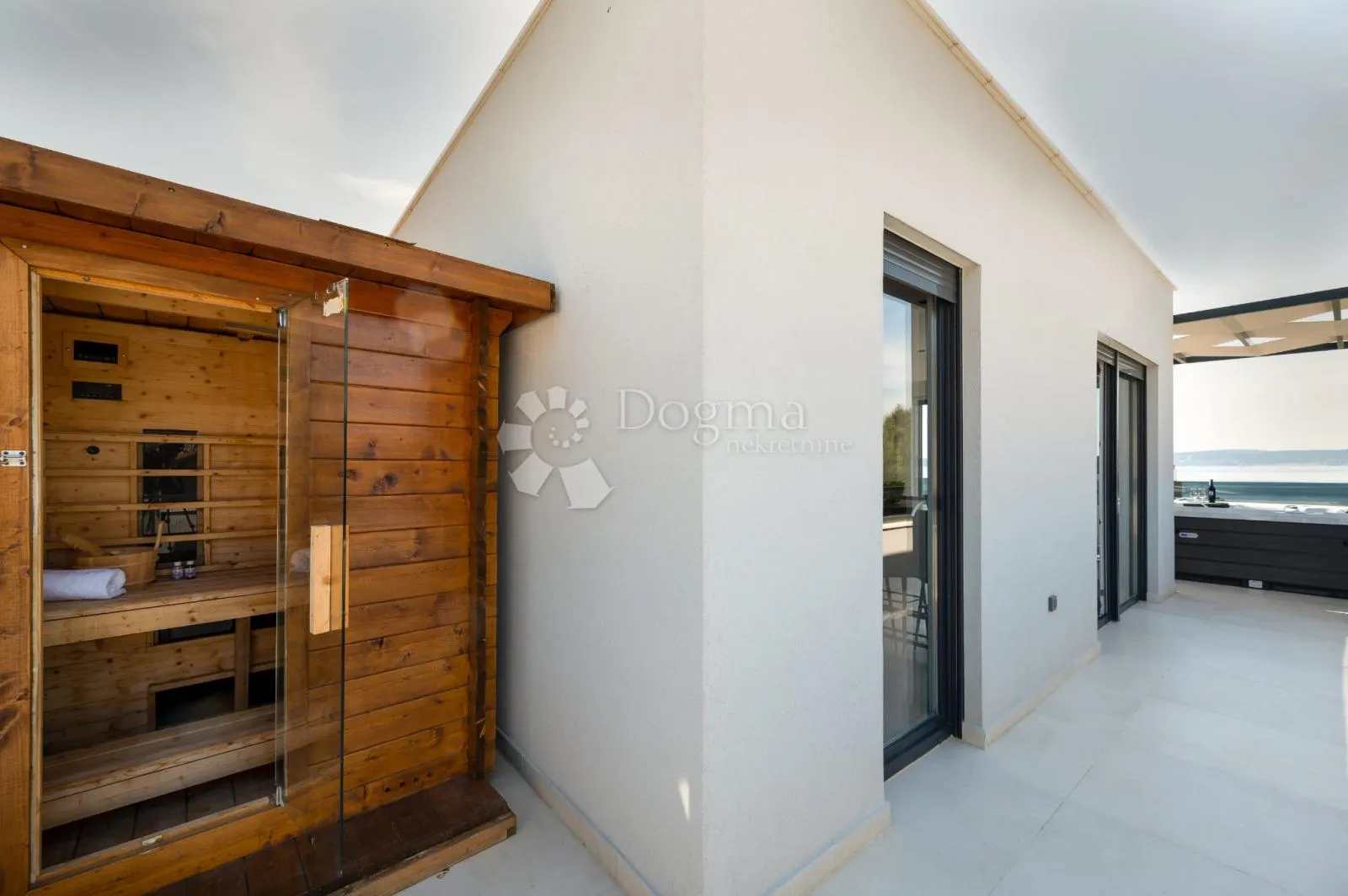 penthouse na prodaju - slika 8