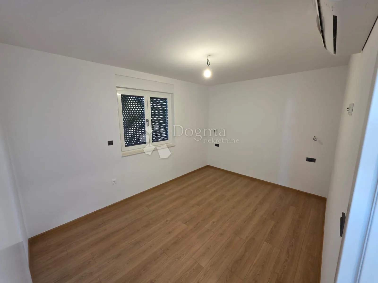 primošten- ekskluzivni penthouse s predivnim pogledom - slika 14