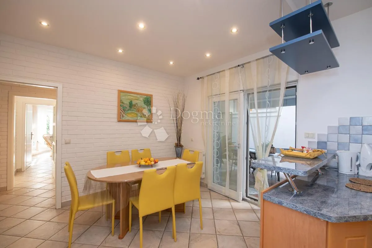 opatija, stan 140m2 s pogledom na more - slika 4