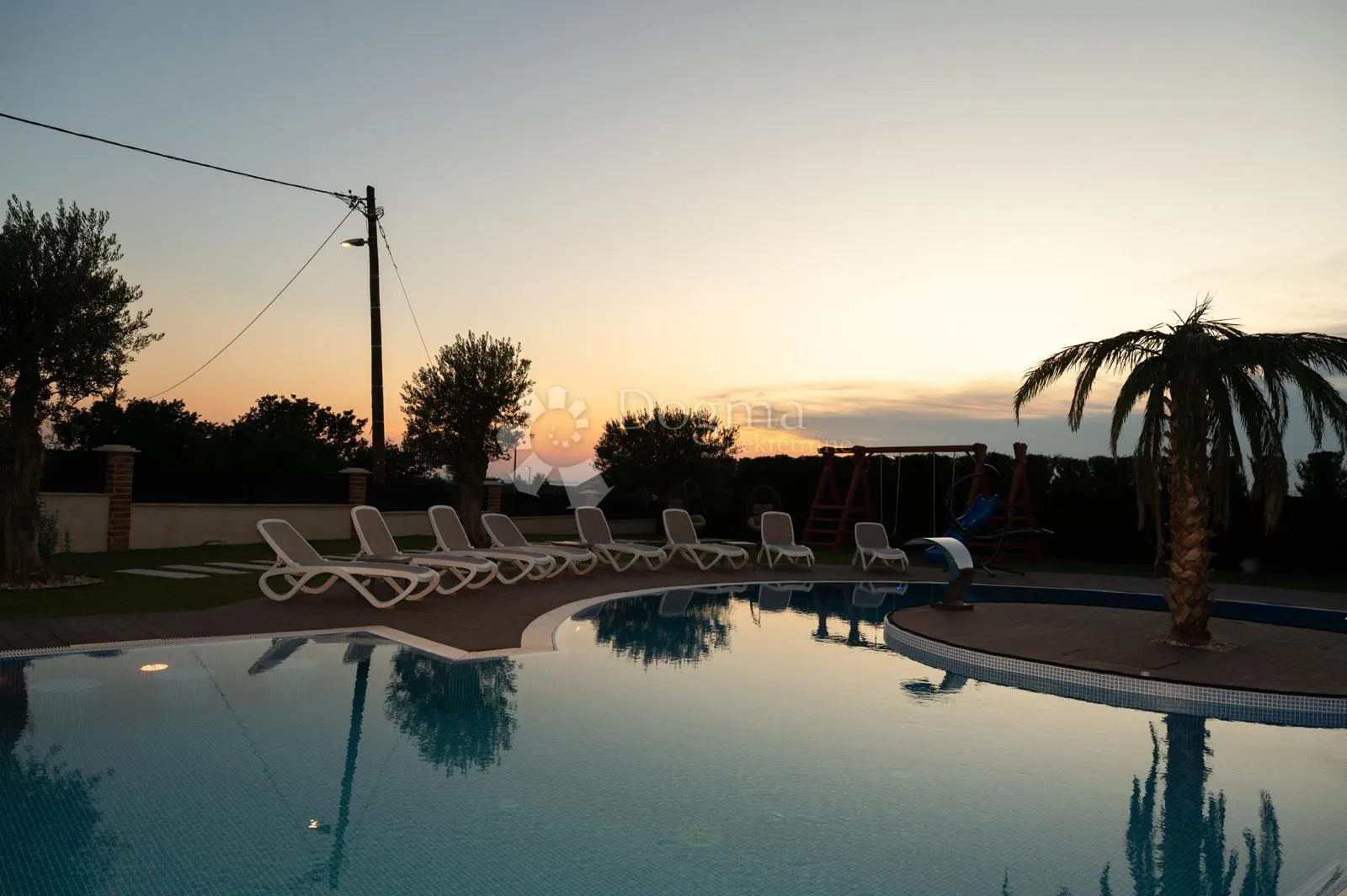 hacienda s najvećim privatnim bazenom u okolici - slika 12