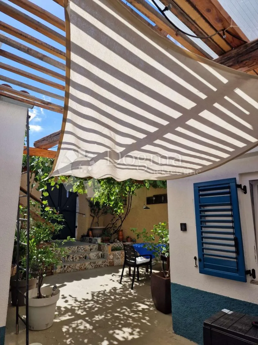 kostrena kuća sa 3 apartmana - slika 2