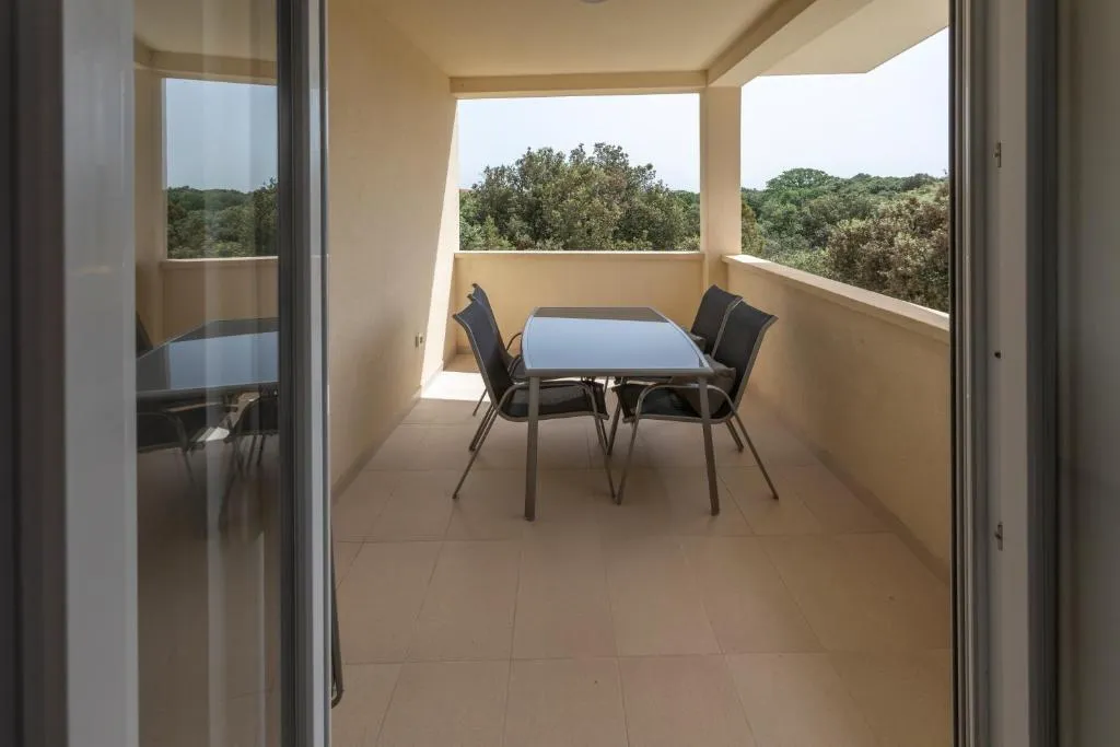 apartman sa bazenom u zatonu - slika 12