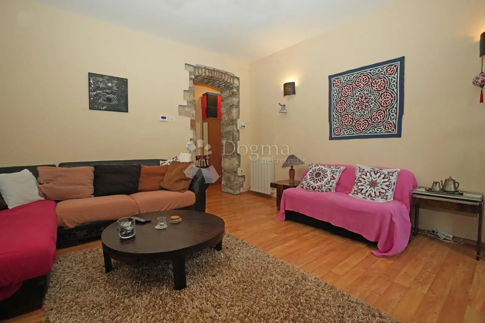 top cijena! 2.779€ m2 - divan stan u centru pule! - slika 5