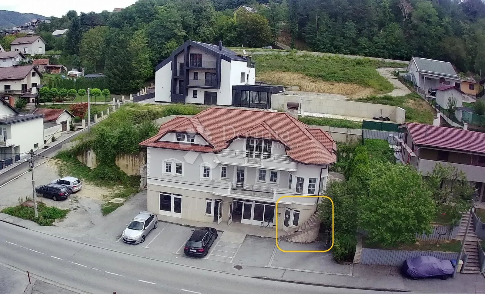 kompletno renoviran poslovni prostor u prizemlju zgrade nadomak centra krapine! - slika 2