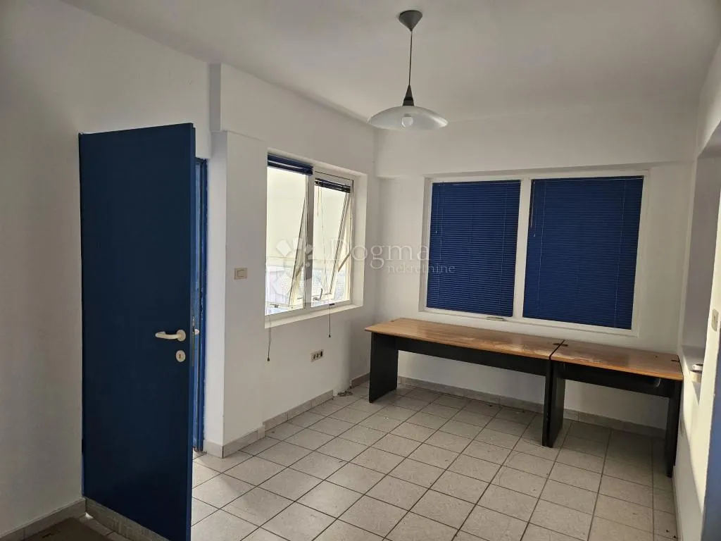 jušići - 170 m2 sa uredom i san.čvorom - novo u ponudi - slika 1