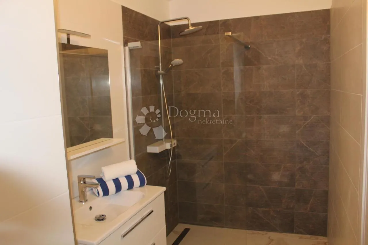 stan na 2. katu (pogled more) - 350m od mora - slika 16