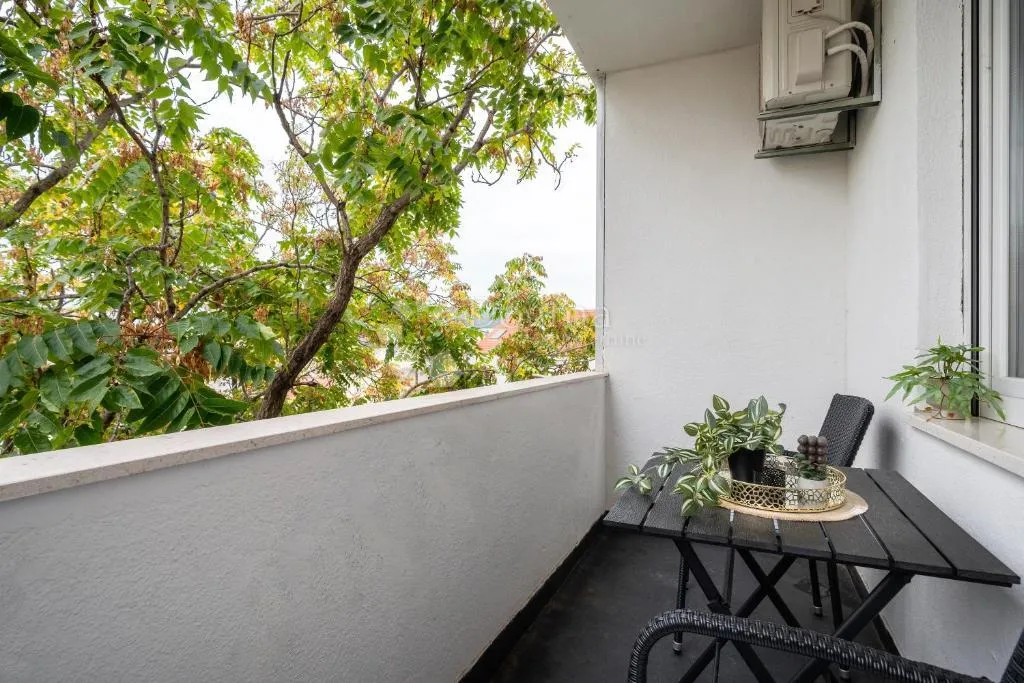 luksuzni 2-sobni stan s terasom u centru splita,75 m² - slika 16