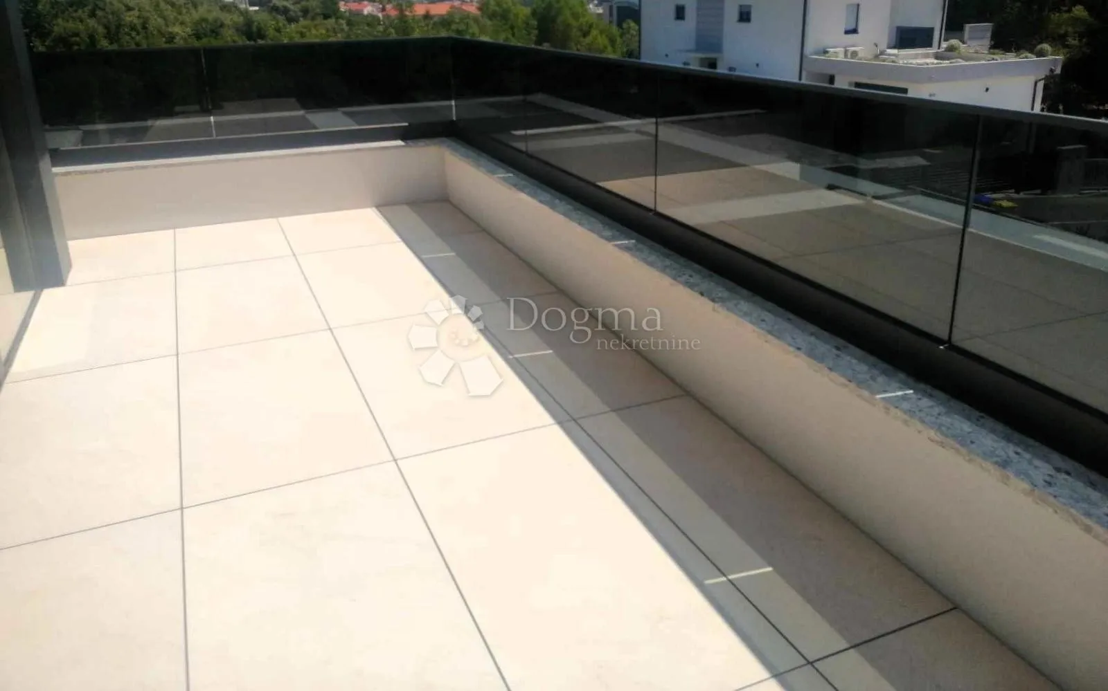 penthouse sa pogledom na more - slika 7