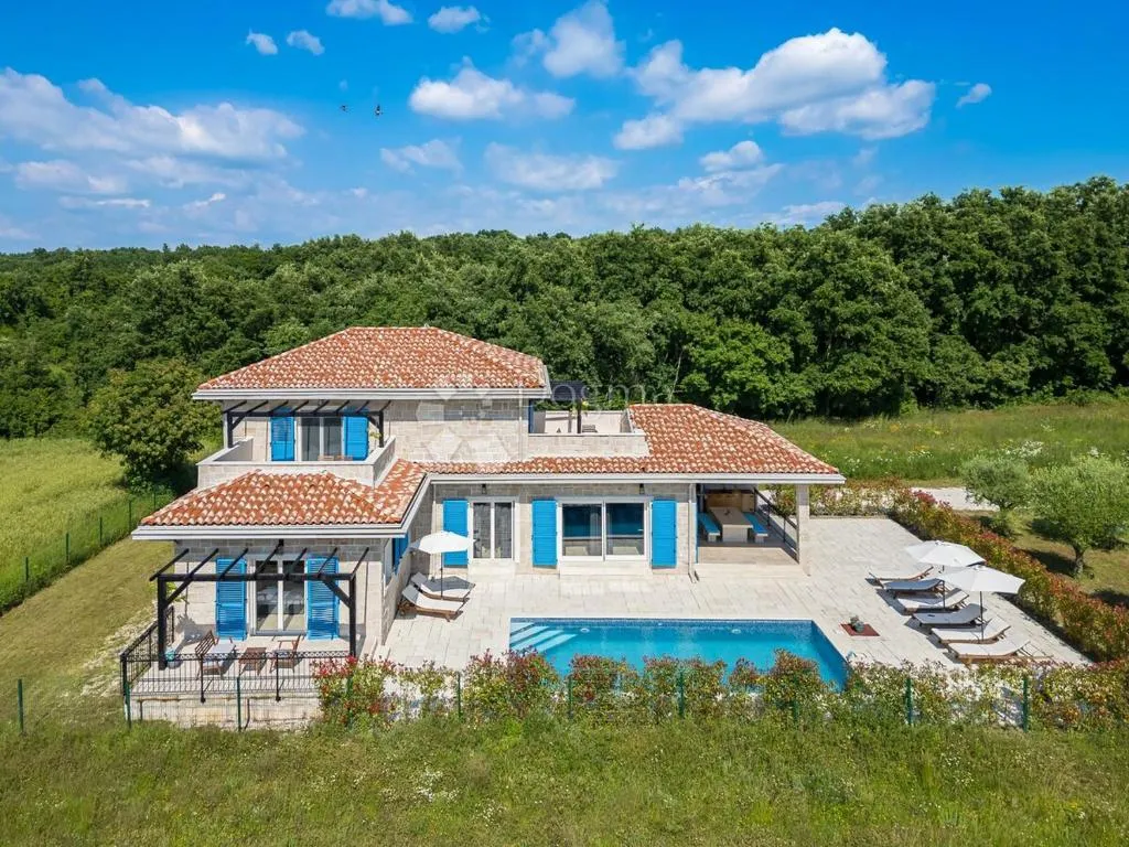 rovinj okolica - luksuzna vila s bazenom i 3 spavaće sobe! - slika 2