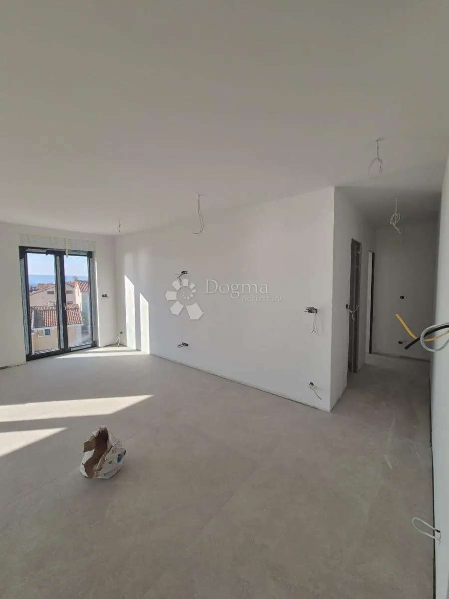 luksuzni penthouse s jacuzzijem (s16), pogledom na more i dva garažna mjesta – treći kat - slika 4
