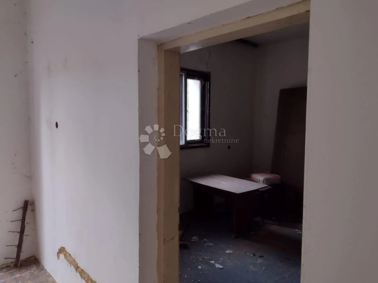 topusko, staro selo - puno građevinskog zemljišta - slika 9