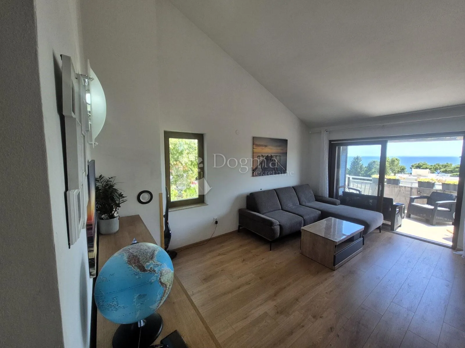 grad krk - atraktivan apartman sa panoramskim pogledom na more, svega 150 od mora - slika 3
