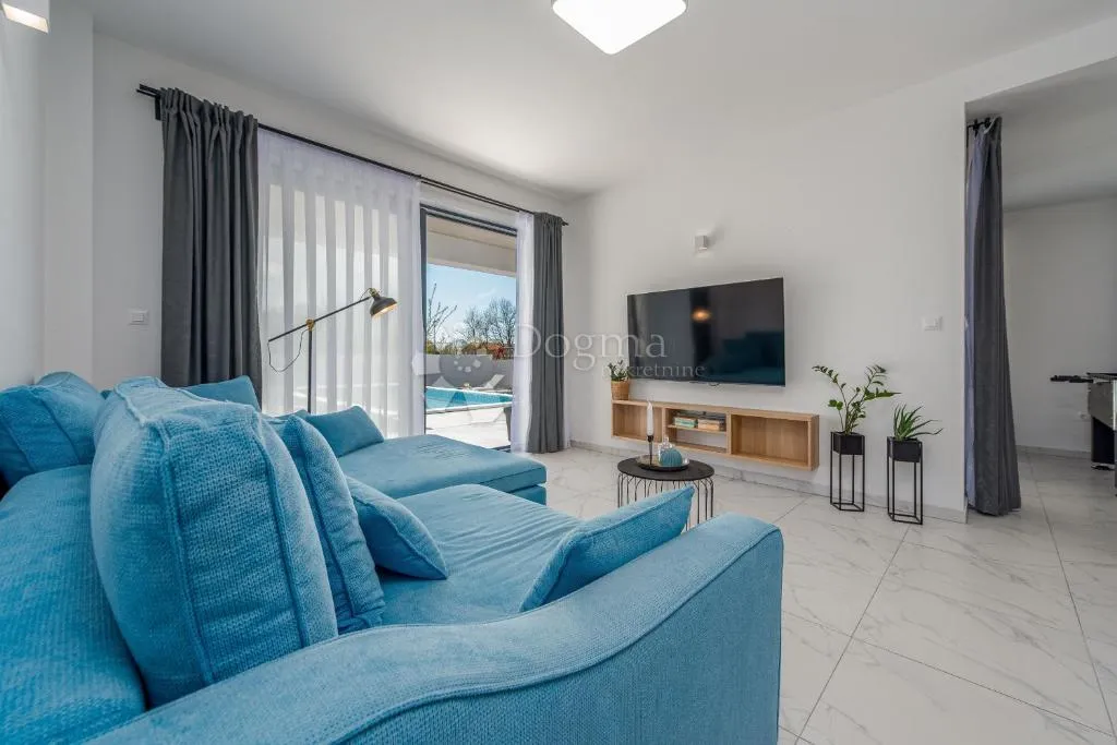 privlaka: moderna vila s bazenom - slika 7