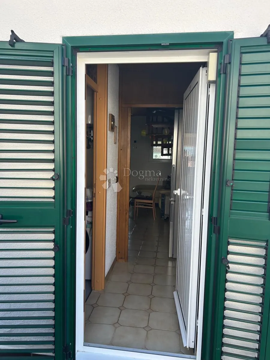dvoetažni apartman sa garažom - slika 14
