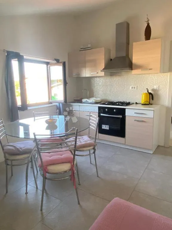 funtana!prilika!uhodana apartmanska kuća na parceli sa velikim potencijalom! - slika 37