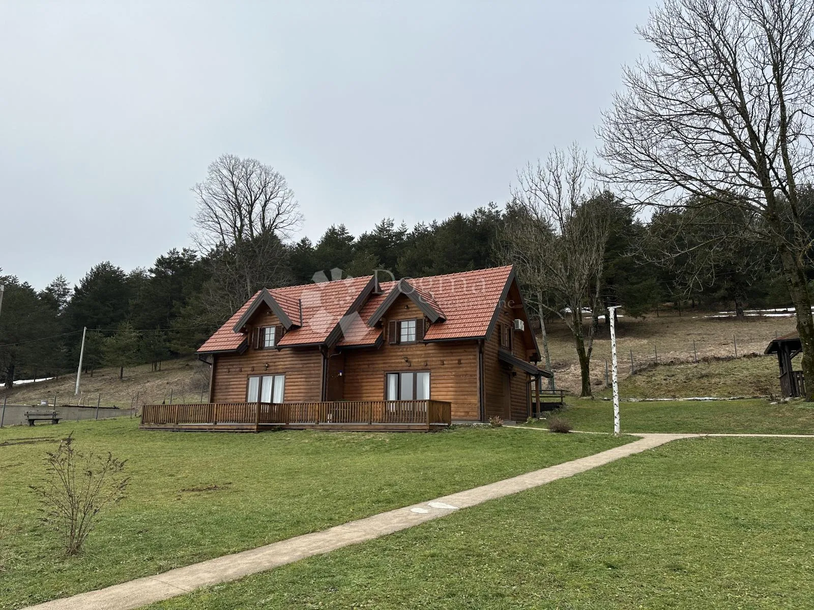resort u srcu like nadomak plitvica - uhodan posao !!! - slika 31