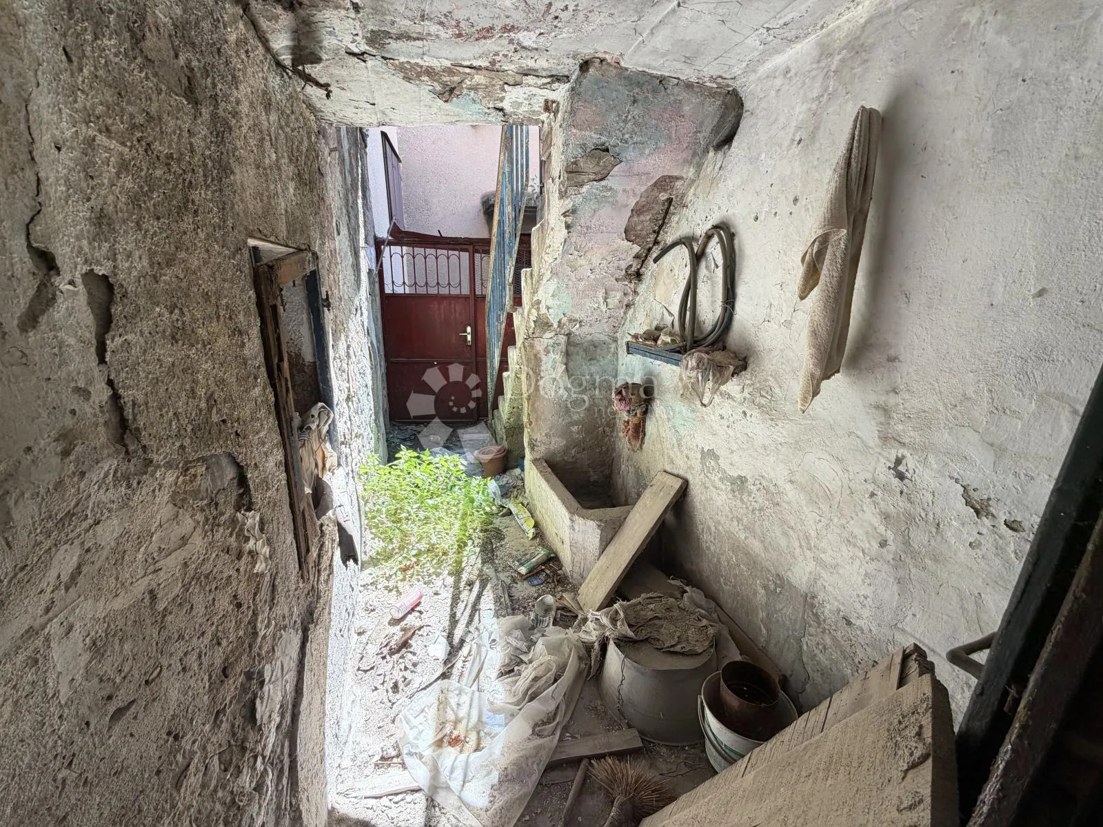 prilika!!! šibenik – gorica, dvije kuće u nizu – prilika za butični hostel ili apartmane - slika 3