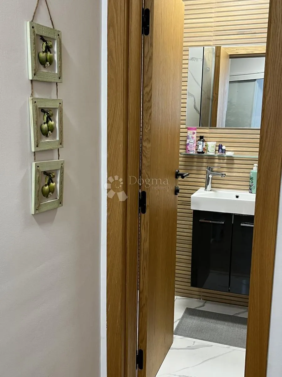 crikvenica dva apartmana - slika 32
