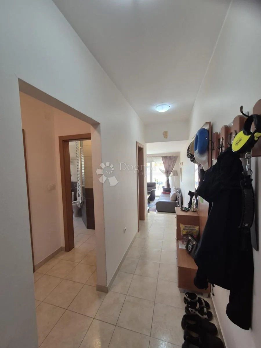 ekskluzivan stan sa privatnom terasom125m2, samo 150 metara do plaže - slika 16