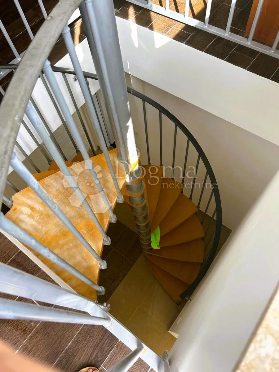 mir i more – apartman na dvije etaže - slika 19
