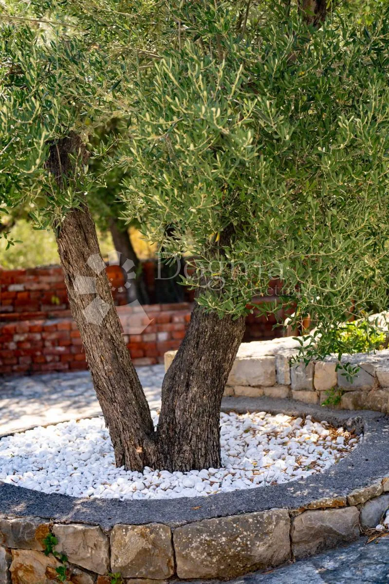 amazing mediterranian villa - slika 54