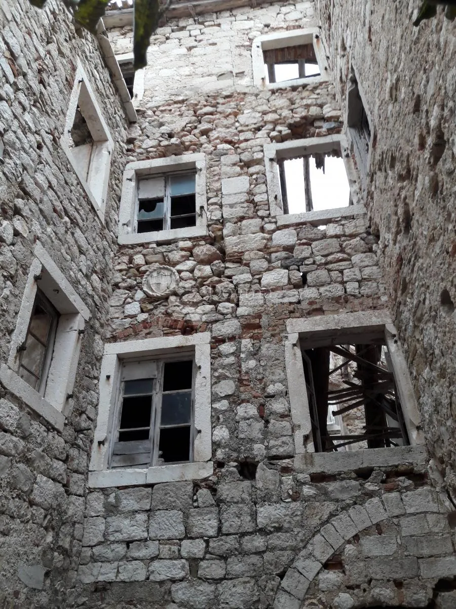 palača iz xv.st., pag - slika 19