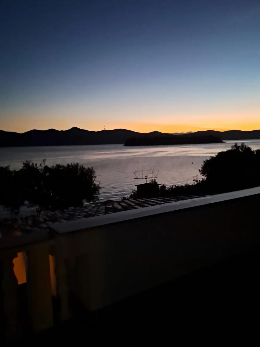 veli iž - kuća odmah uz u more u oazi mira - slika 23