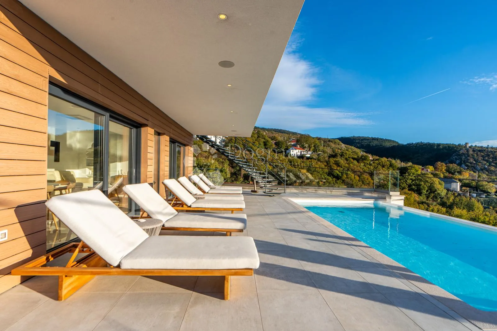 ekskluzivna villa s panoramskim pogledom na more - slika 5