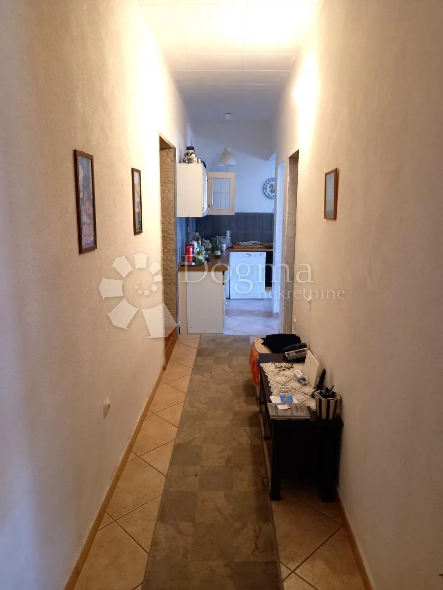 apartmanska kuća 120 metara od plaže - slika 31