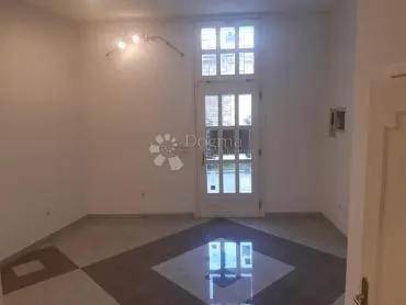 poslovni prostor u centru grada - slika 2