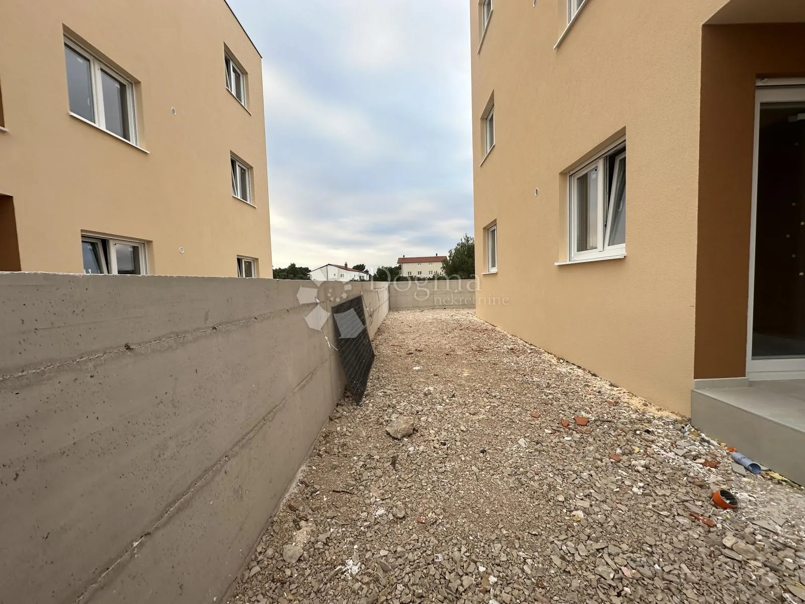 novogradnja, dvosobni stan u prozemlju s terasom, dvorištem i parkirnim mjestom - slika 5