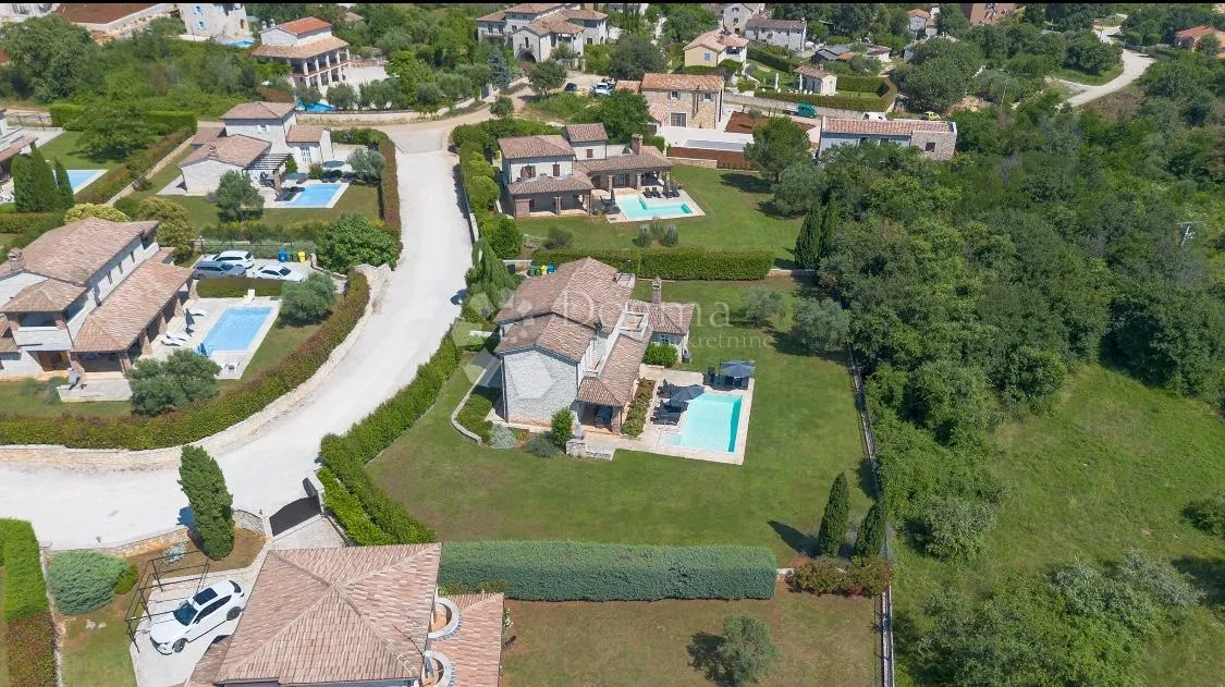kompleks od 10 vila -heraki -poreč !! - slika 3