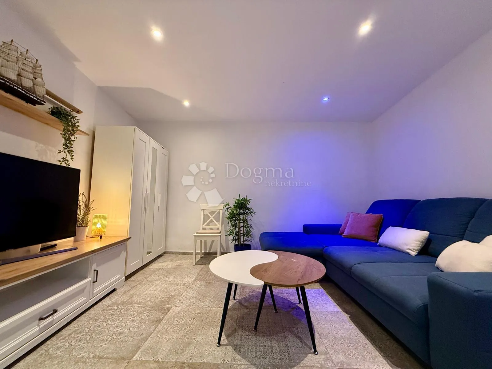 rustikalni studio apartman koji osvaja na prvi pogled – spoj topline, elegancije i mediteranskog šarma - slika 4