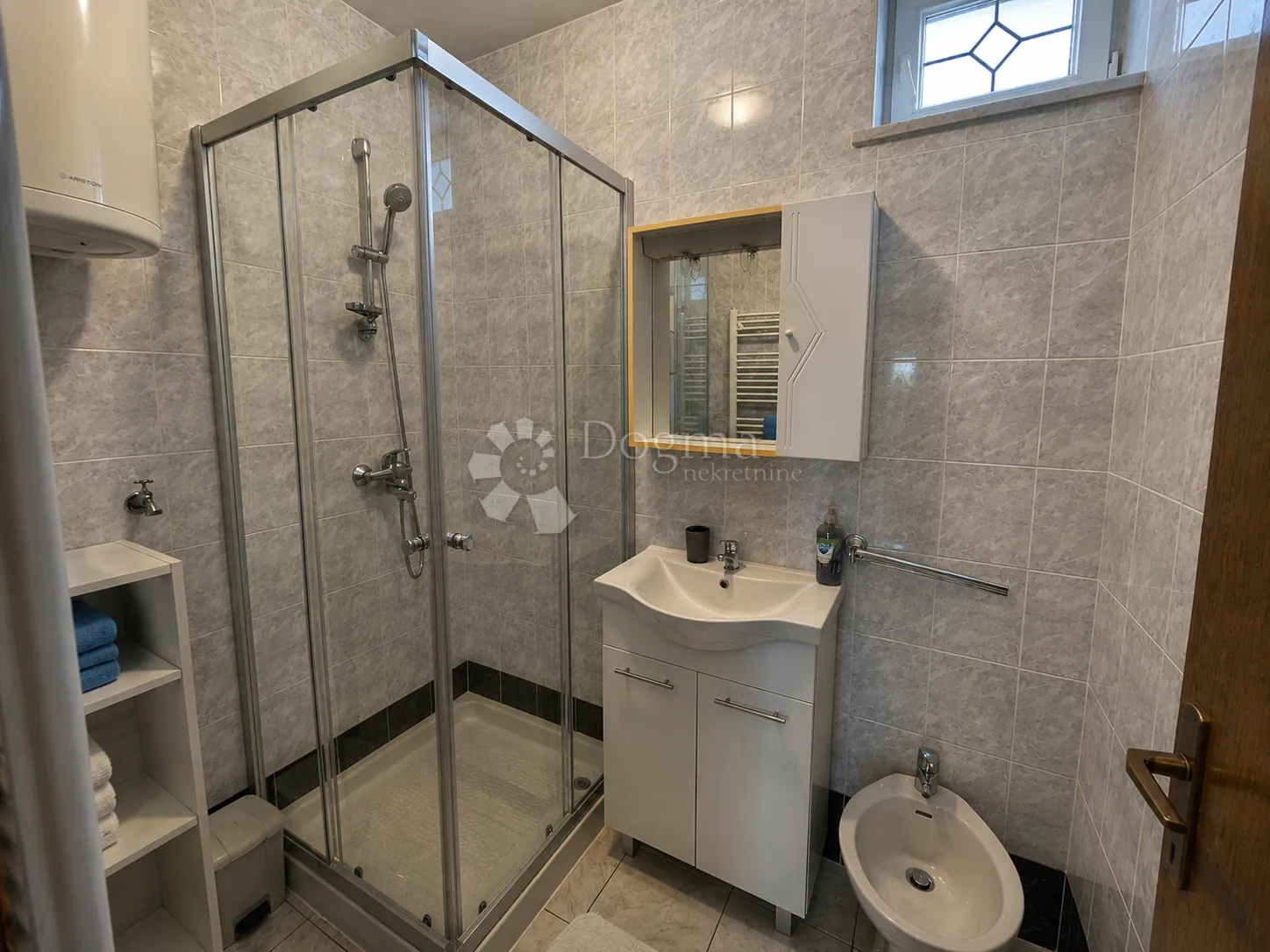 stan za dugoročni najam sa dvije terase – labin - slika 7