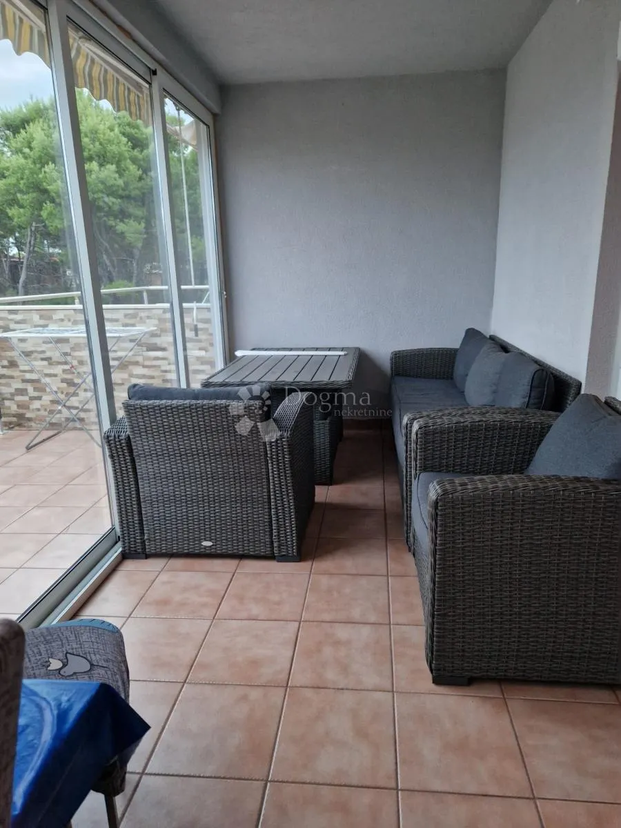 odličan apartman na otoku viru – svega 400 m od mora - slika 21