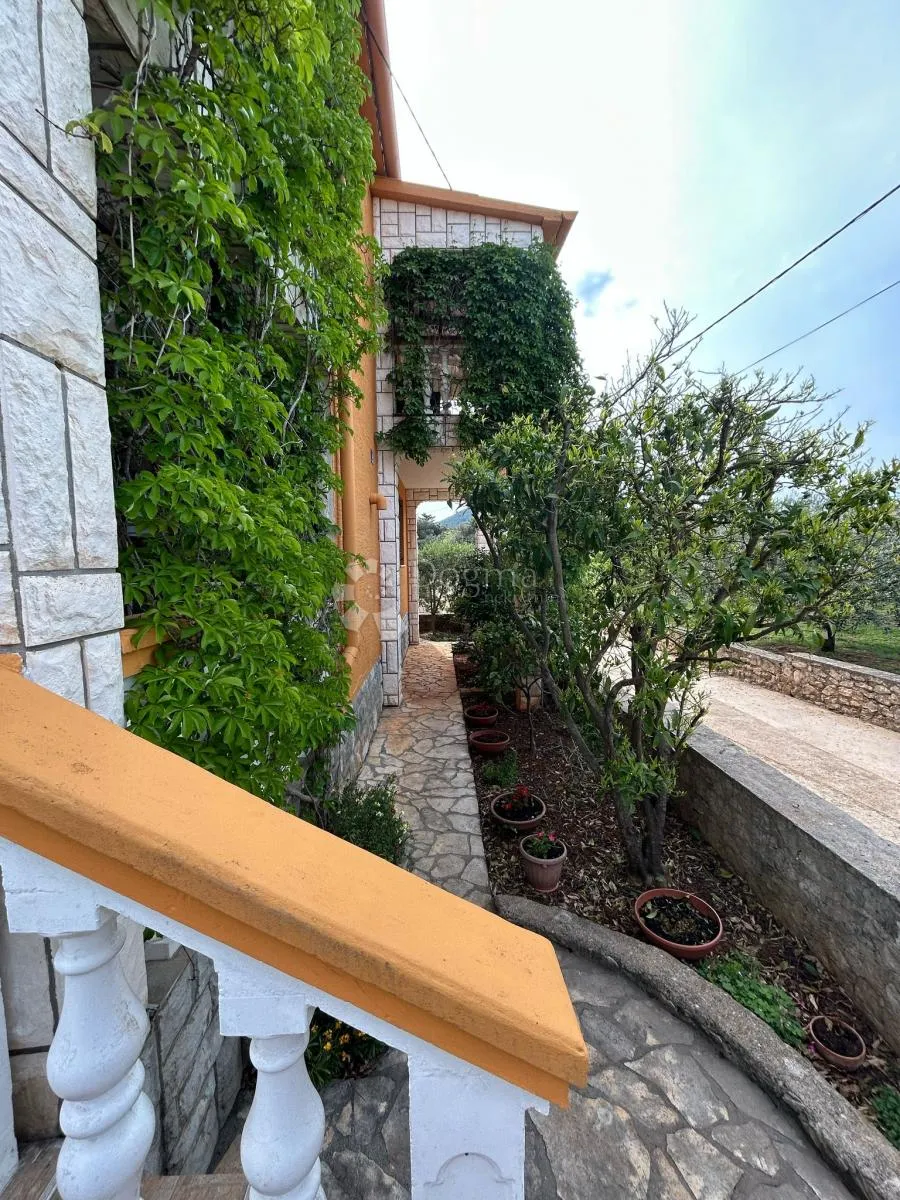 prekrasna kuća s više apartmana, 150 m od mora - slika 23