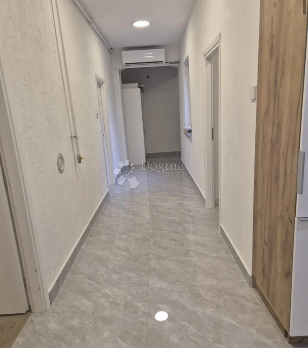 stan u centru/ rijeka/ 105 m2 - slika 12