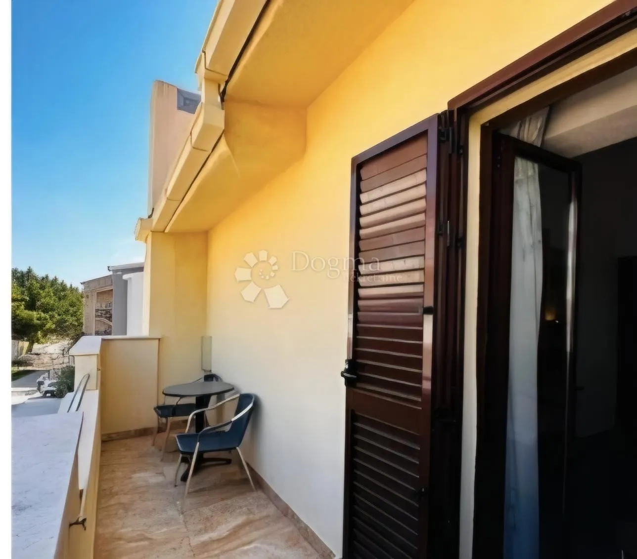 apartmanska kuća sa zatvorenim bazenom, nemira, omiš - slika 6