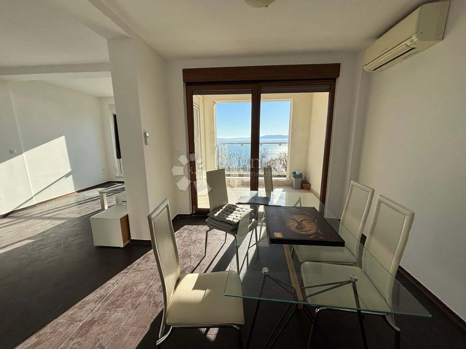 apartman na prestižnoj lokaciji, s panoramskim pogledom - slika 3