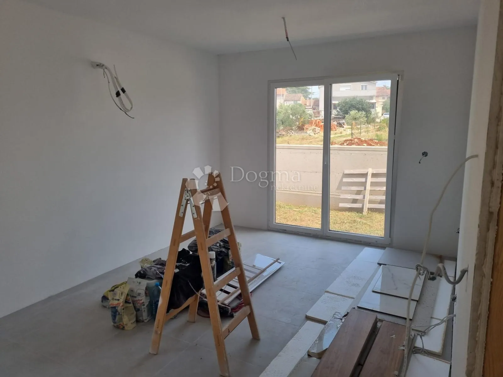 moderna vila s infinity bazenom -pula/štinjan - slika 9