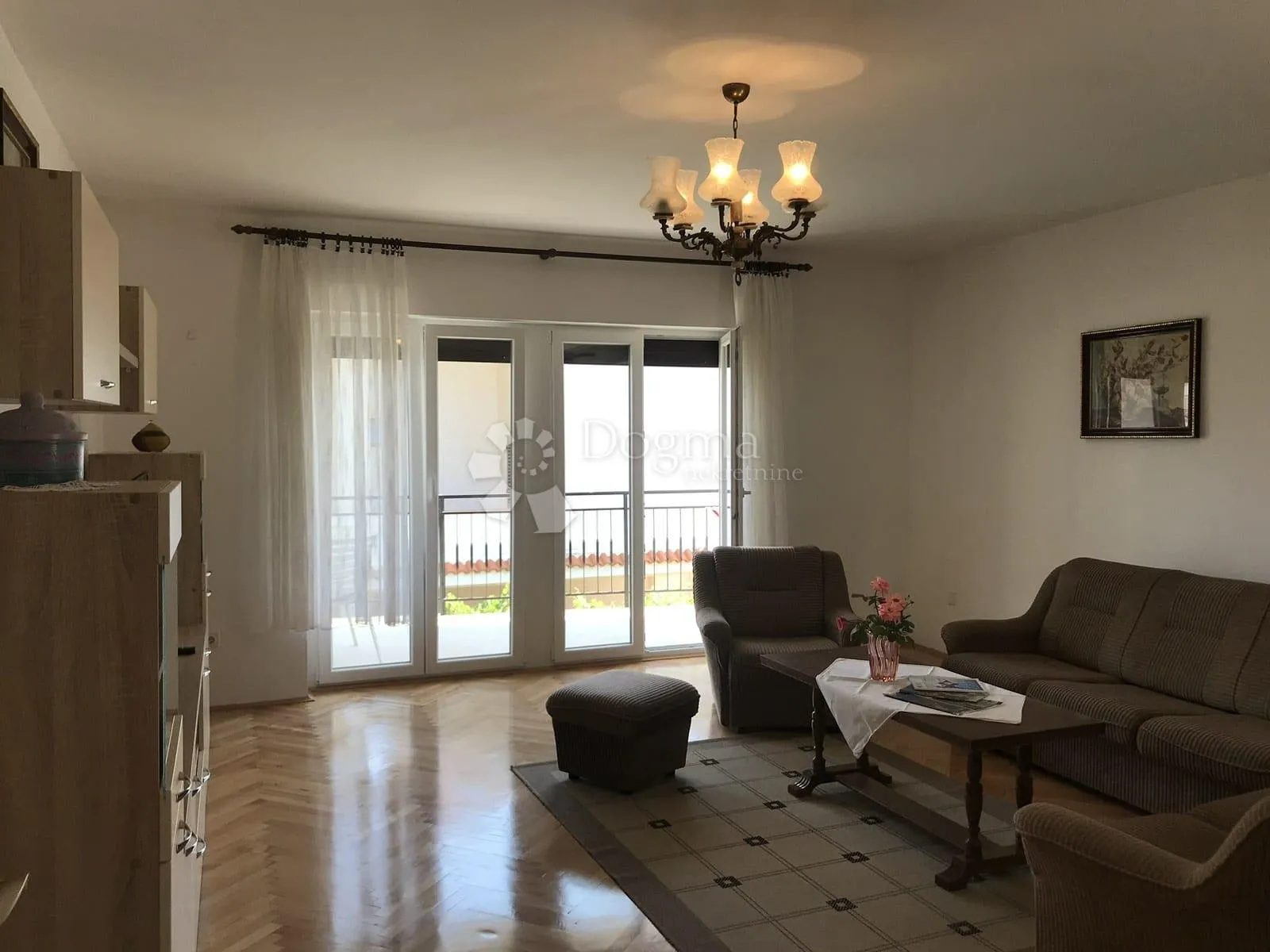 odlična apartmanska kuća u loparu - slika 12
